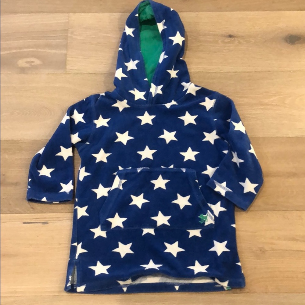 Mini Boden stars toweling throw on 4-5